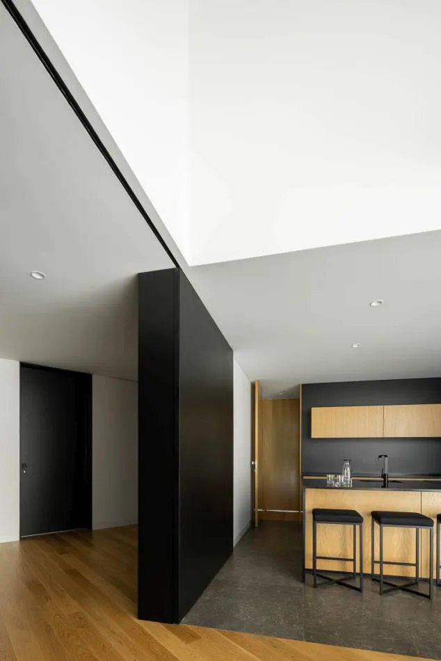 Tilt house