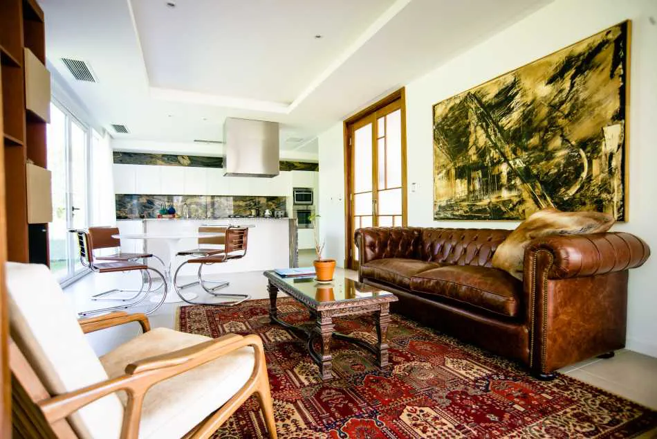 Imponente y discreta