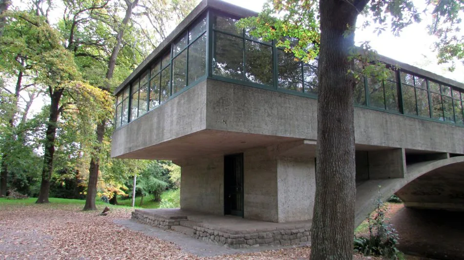 La Casa sobre el Arroyo