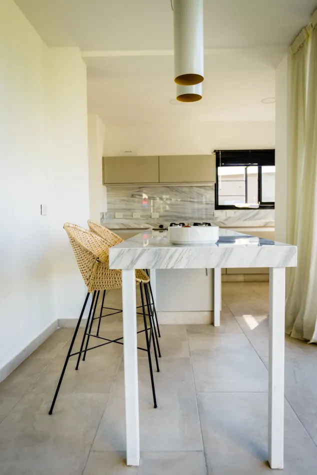 7 Contenedores, 1 Casa