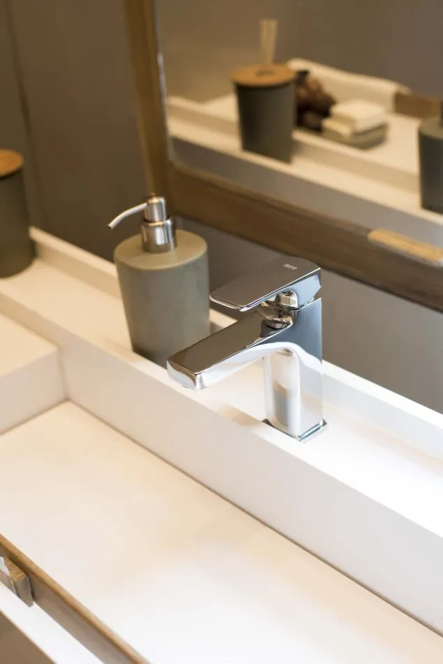 Especial Casa Foa: baños by Roca