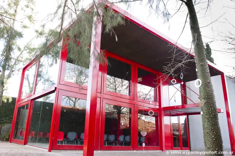 Transparente y moderno