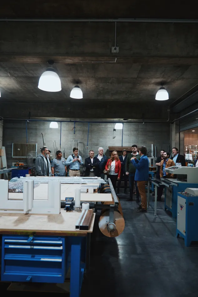 Tecnoperfiles inauguró una nueva planta de foliado
