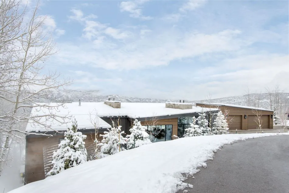 En una escena de montaña