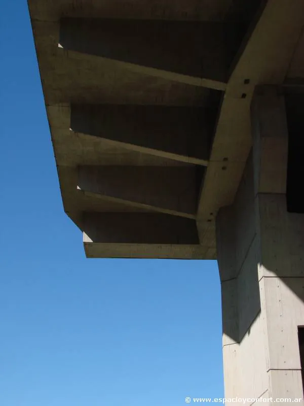 Con historia fundacional