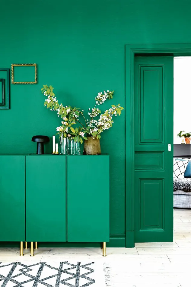 Abrile la puerta al color