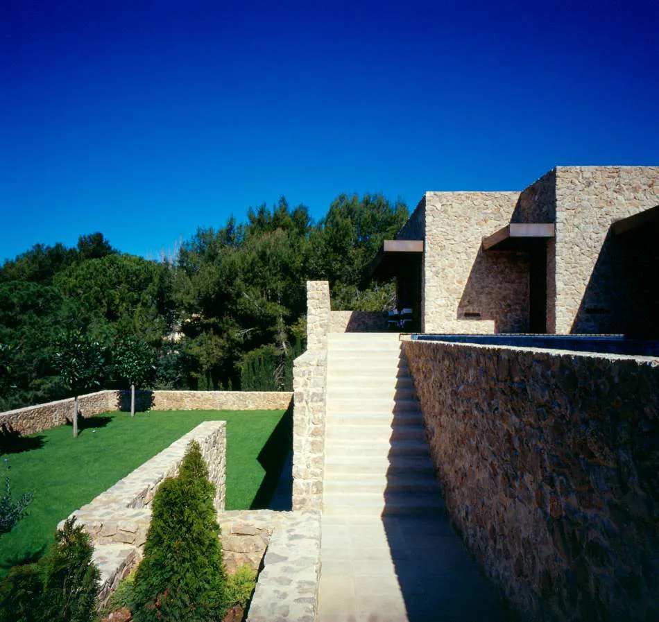 Entre la piedra y el agua