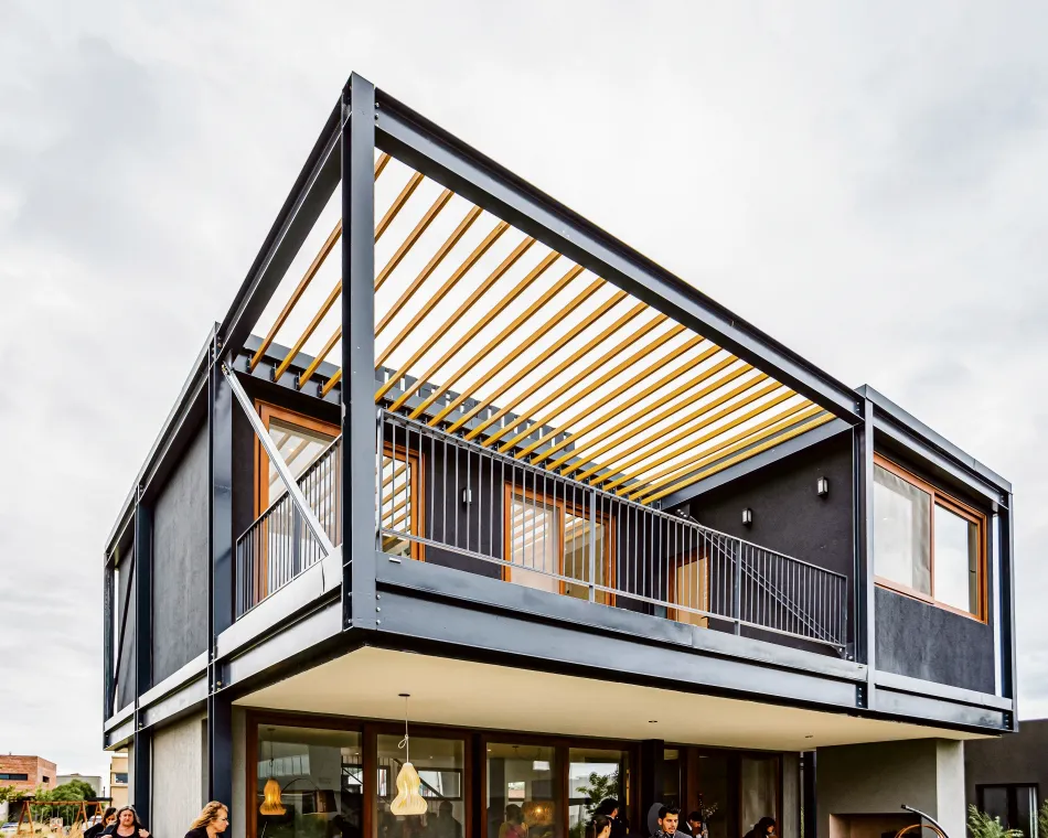 Inauguró Casa MIES 211