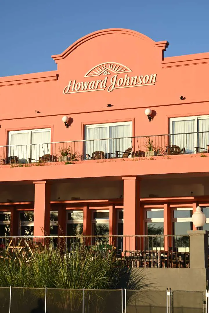 Howard johnson_12