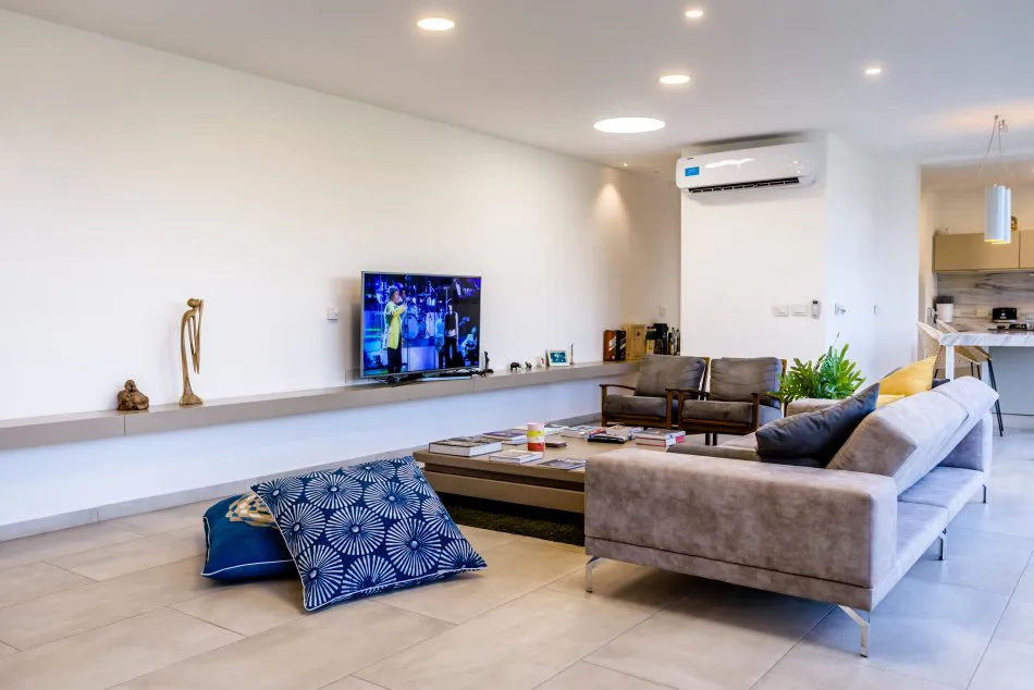 7 Contenedores, 1 Casa