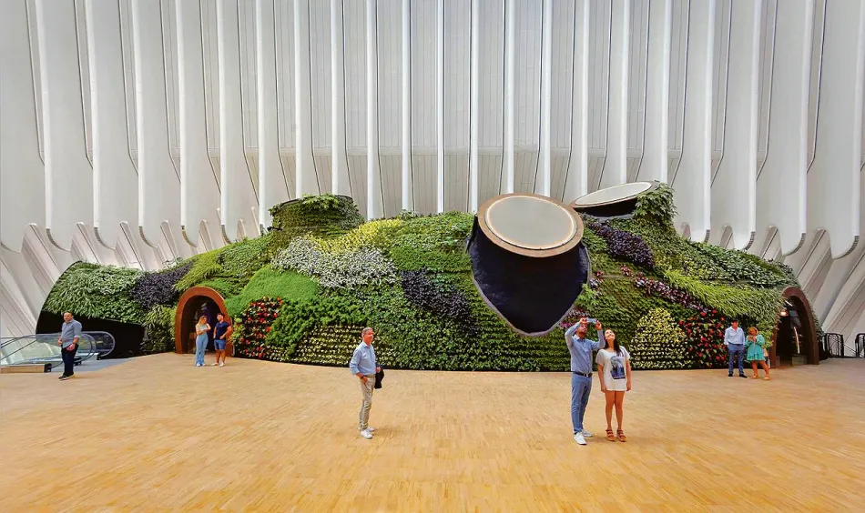 El jardín vertical interior más grande de Europa