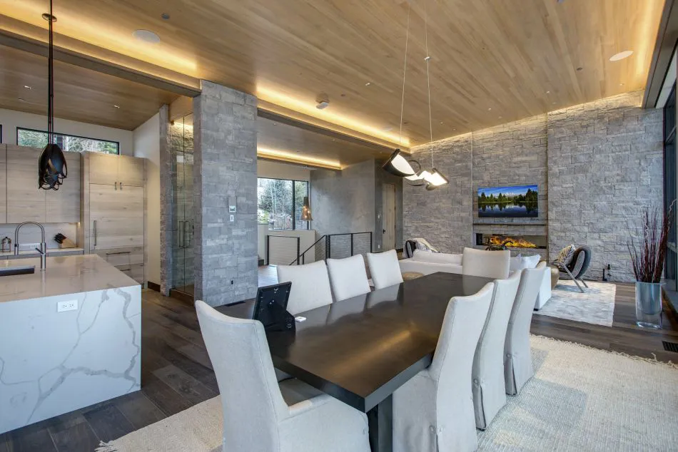 En una escena de montaña