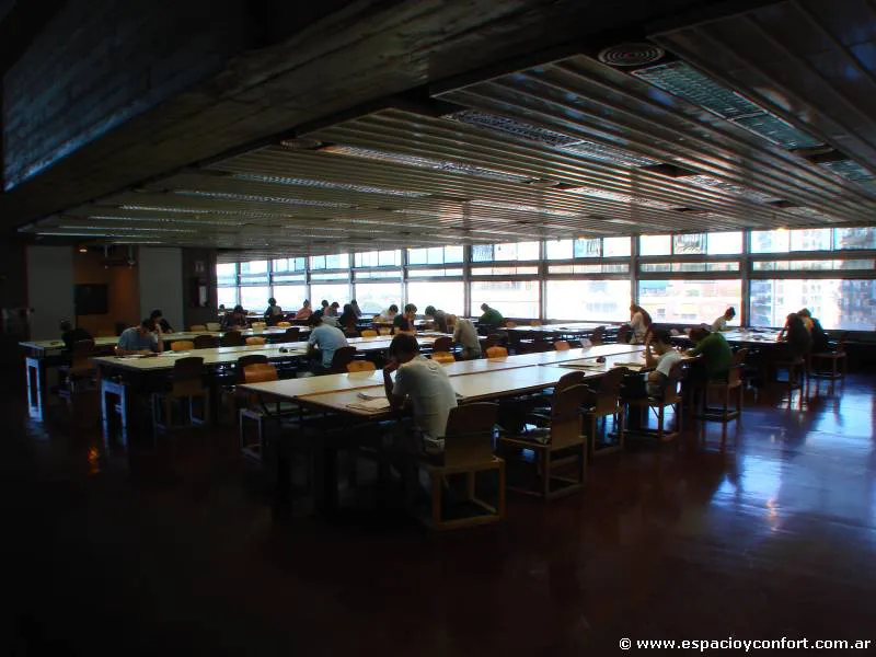 Con historia fundacional