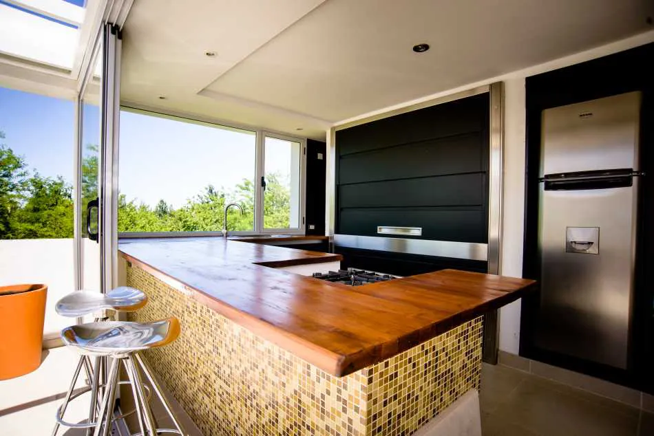 Imponente y discreta