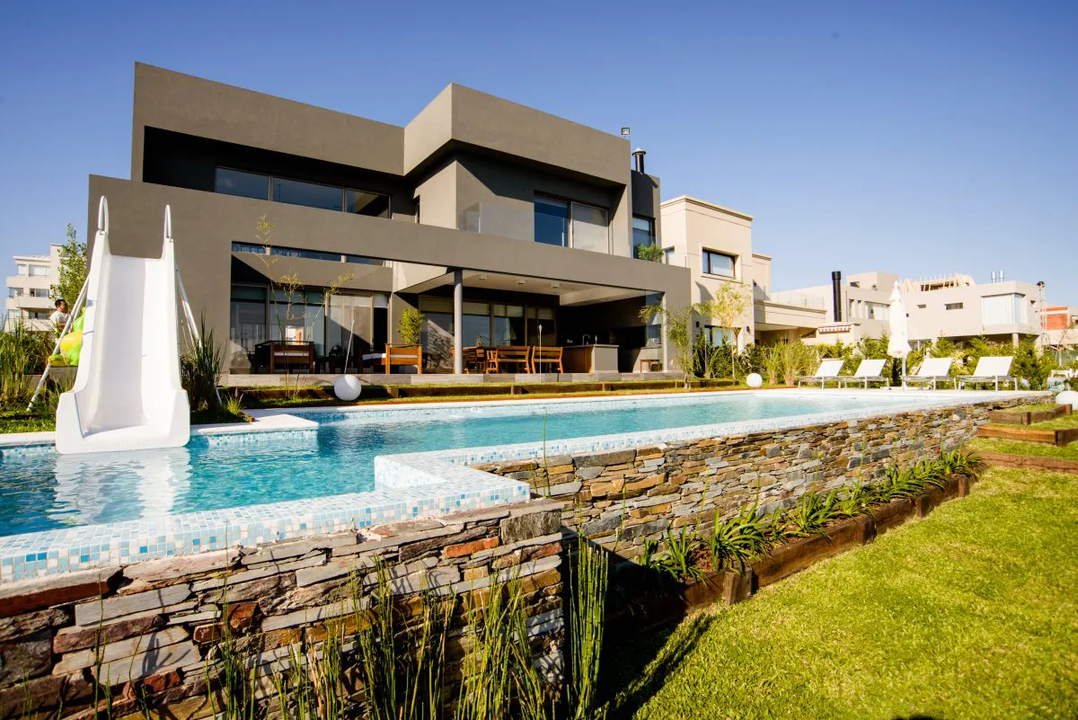 Inspirada en la laguna