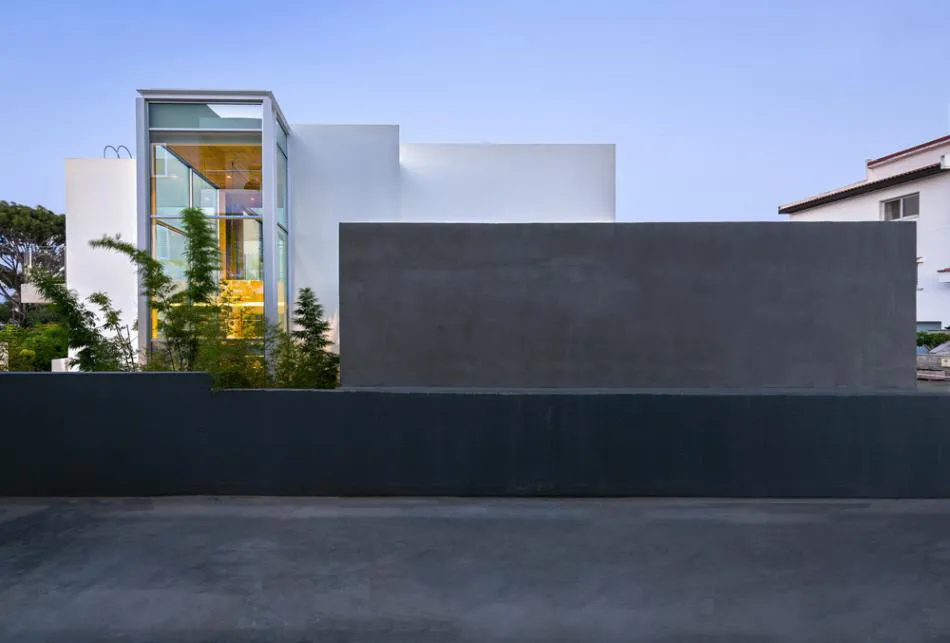 La casa del jardín en la ciudad