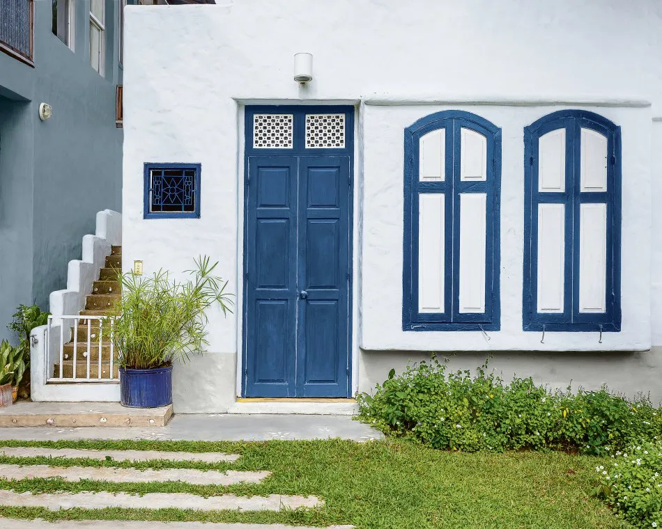 Abrile la puerta al color