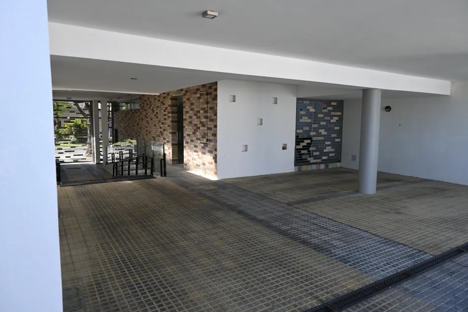 Abierto hacia la rambla