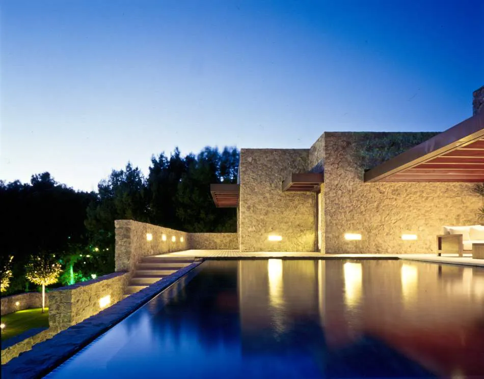 Entre la piedra y el agua