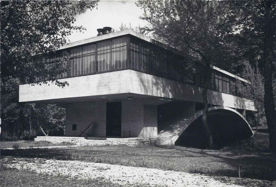 La Casa sobre el Arroyo