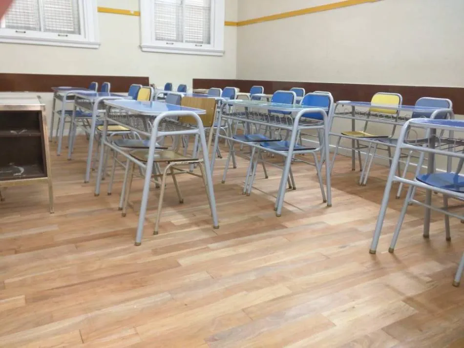Renovación de pisos en el Liceo