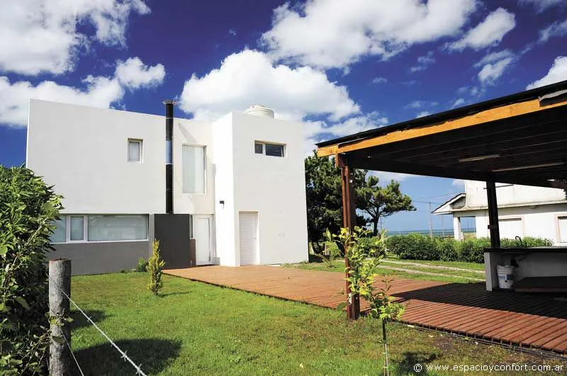 Con el mar en el horizonte