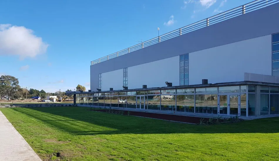Climanet vidrió el Dow Center de Bahía Basket