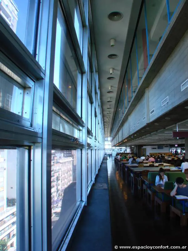 Con historia fundacional