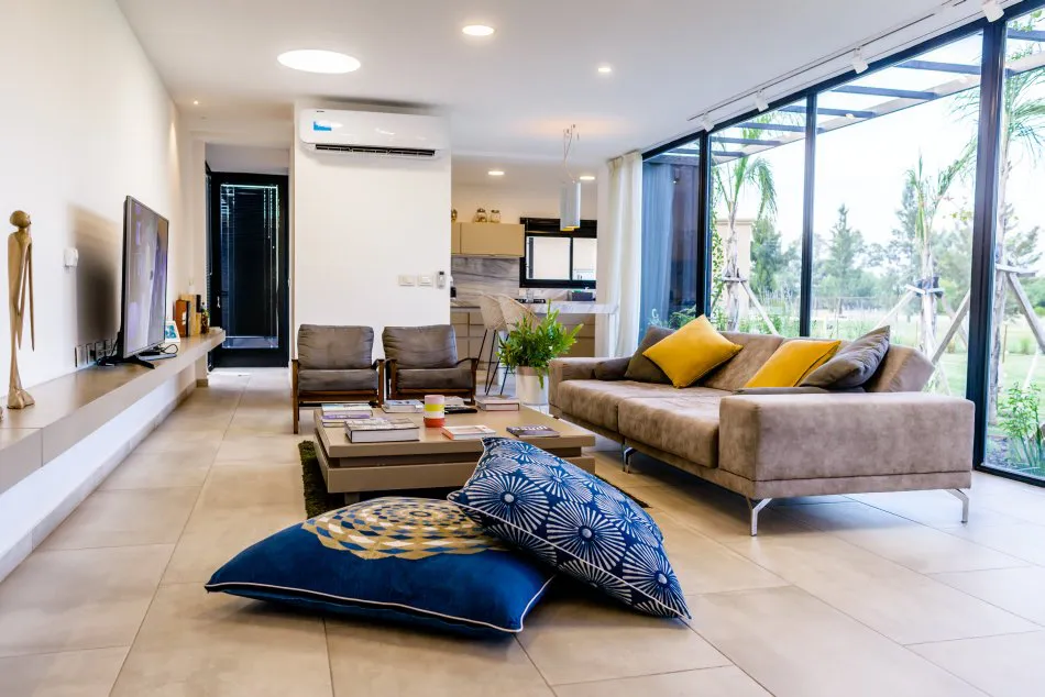 7 Contenedores, 1 Casa