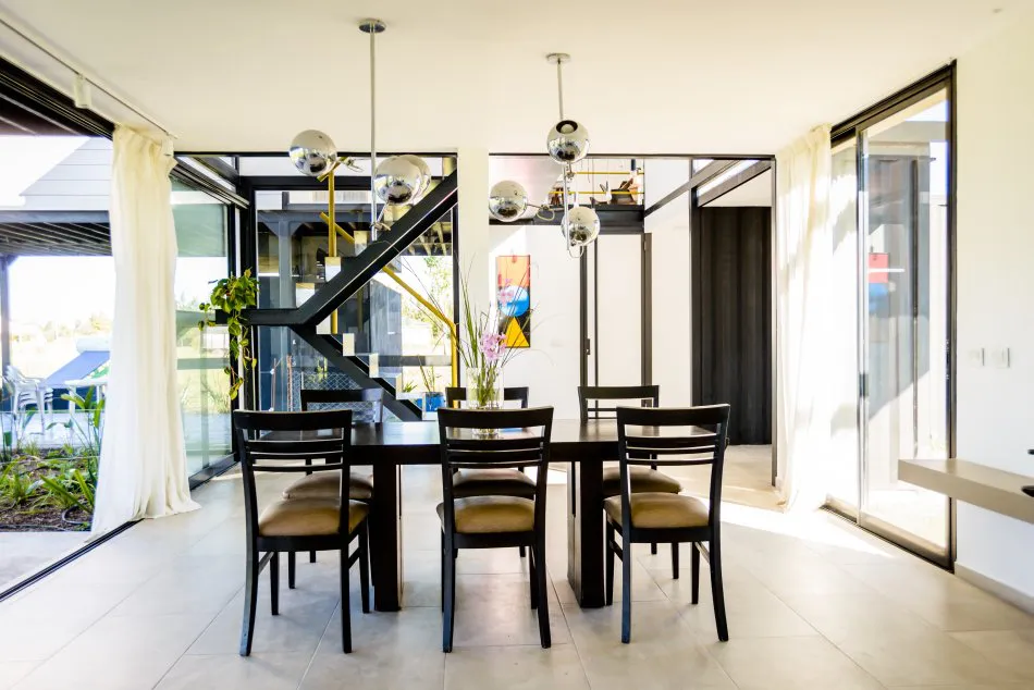 7 Contenedores, 1 Casa