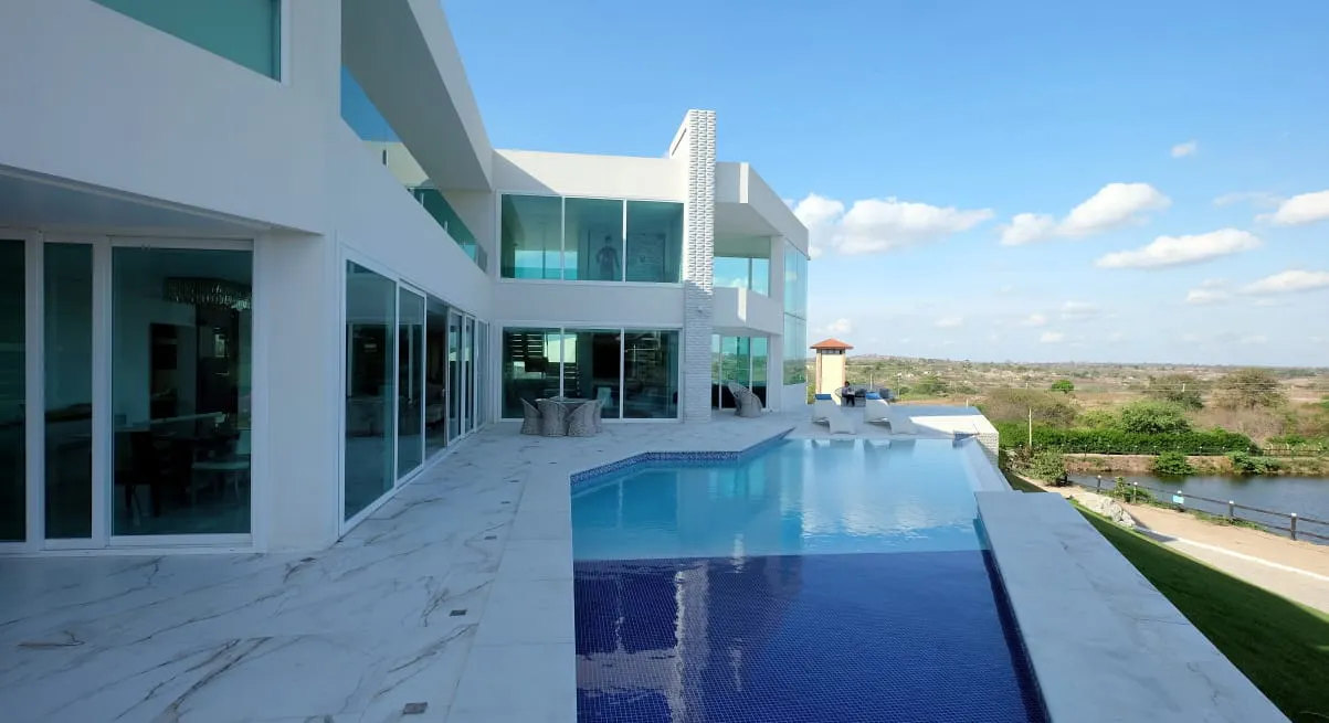 LAKE HOUSE