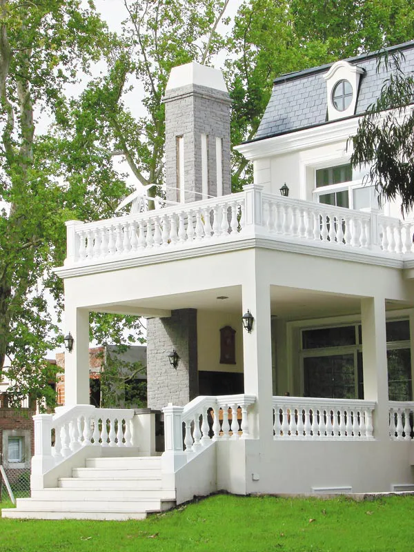 Simplemente, distinguida