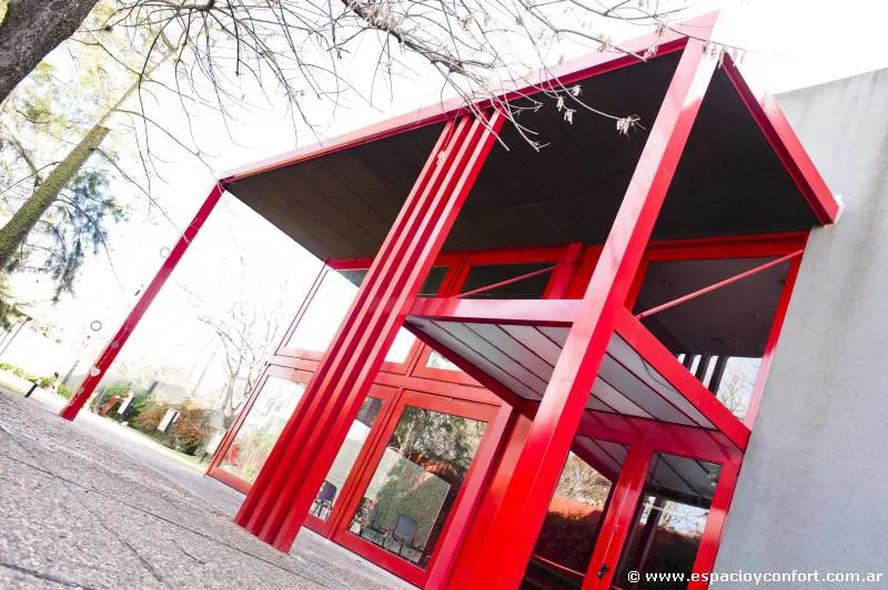 Transparente y moderno