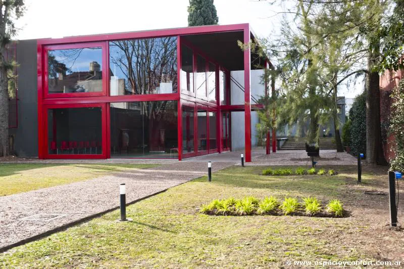 Transparente y moderno