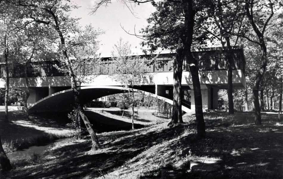 La Casa sobre el Arroyo