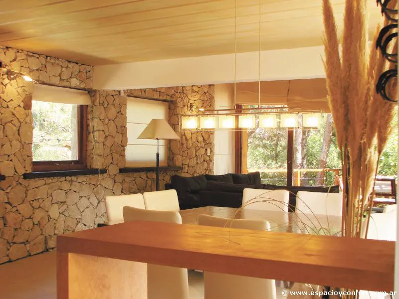 Con el carácter del viento