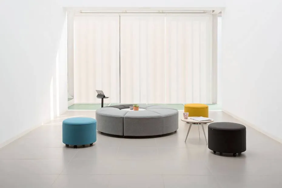 Movimiento y dinamismo orgánico en la oficina