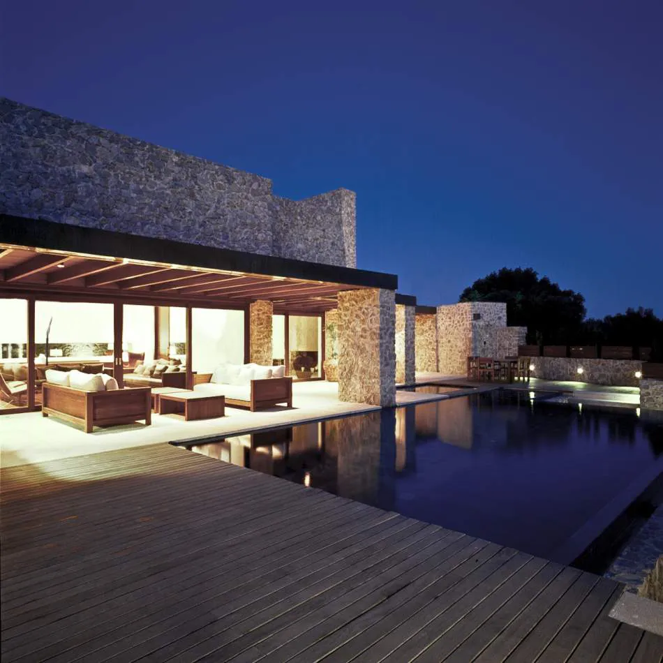 Entre la piedra y el agua