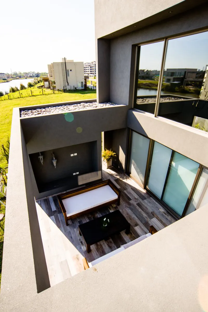 Inspirada en la laguna