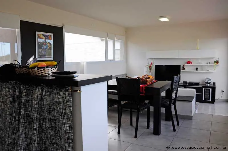 Con el mar en el horizonte